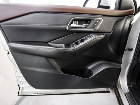 Used 2023 Nissan Rogue Platinum w/ Platinum Premium Package image 49