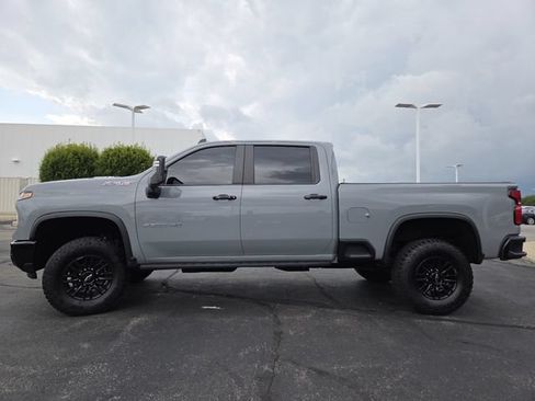 Used 2025 Chevrolet Silverado 2500 ZR2 w/ Technology Package AWD/4WD image 16
