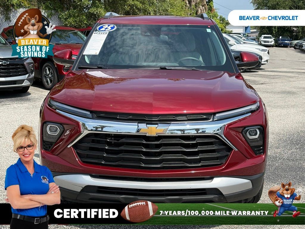 Used 2025 Chevrolet TrailBlazer LT FWD image 3