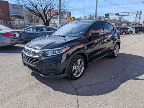 Used 2022 Honda HR-V LX image 1