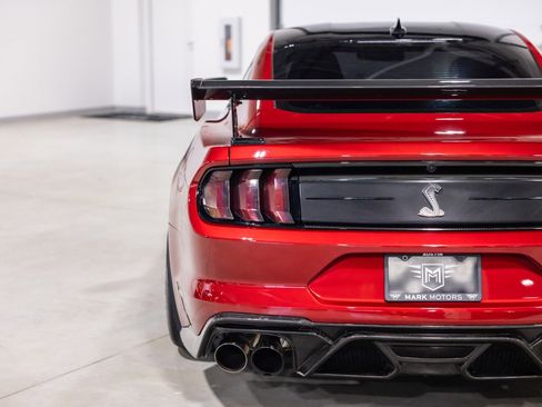 Used 2021 Ford Mustang Shelby GT500 w/ Carbon Fiber Track Pack RWD image 14
