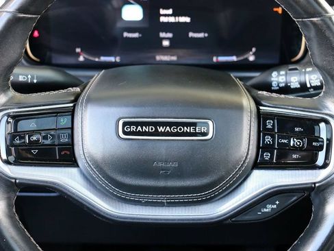 Used 2022 Jeep Grand Wagoneer Series II AWD/4WD image 27