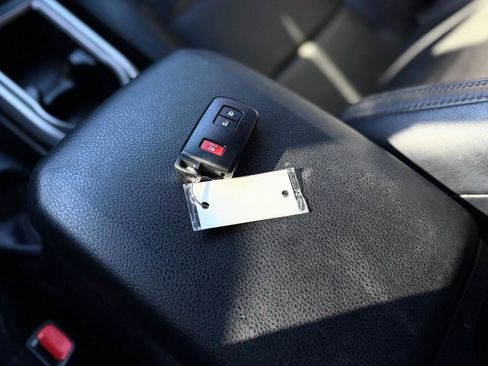 Used 2023 Toyota Tacoma Limited image 23