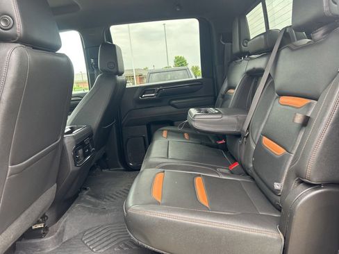 Used 2024 GMC Sierra 2500 AT4 w/ Technology Package AWD/4WD image 16