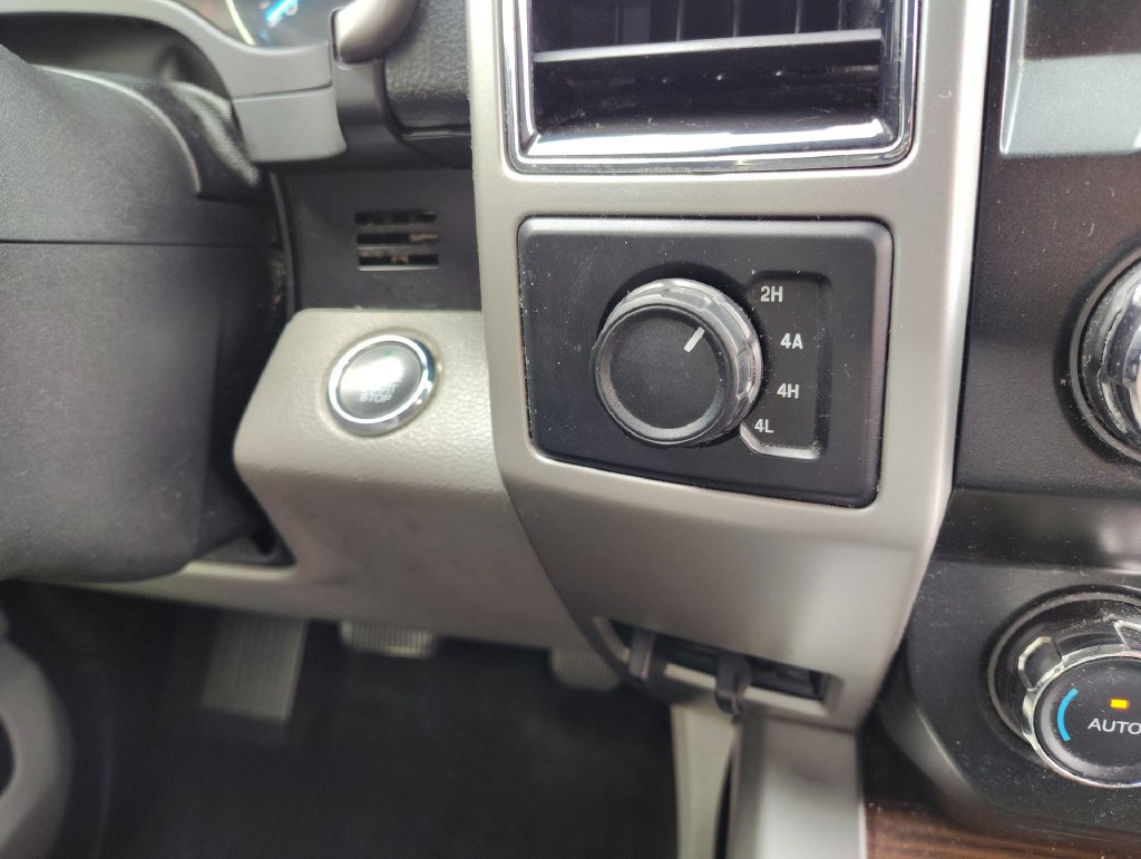 Used 2020 Ford F150 Lariat AWD/4WD image 28