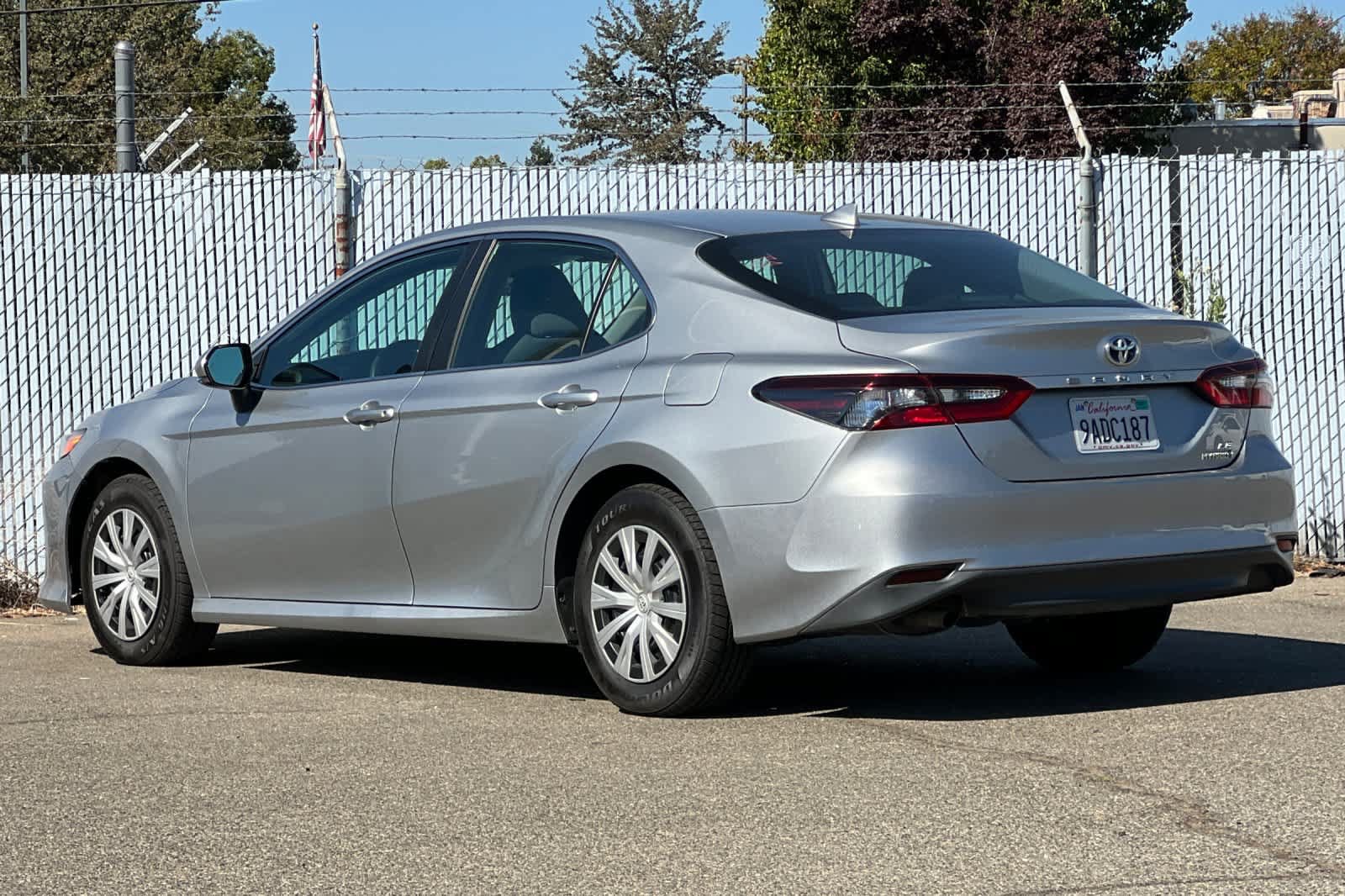 Certified 2022 Toyota Camry LE FWD image 5