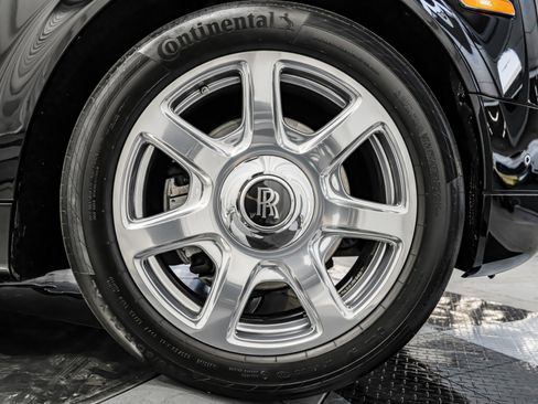 Used 2013 Rolls-Royce Phantom Sedan image 32