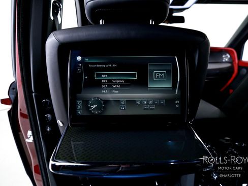 Used 2022 Rolls-Royce Cullinan Black Badge image 21