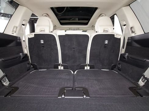 Used 2024 Volvo XC90 T8 Ultimate w/ Protection Package Premier AWD/4WD image 26