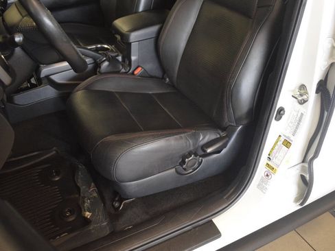 Used 2017 Toyota Tacoma TRD Pro image 98