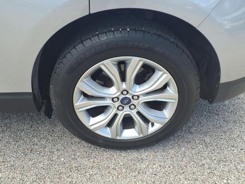 Used 2022 Ford Edge Titanium w/ Equipment Group 301A image 25