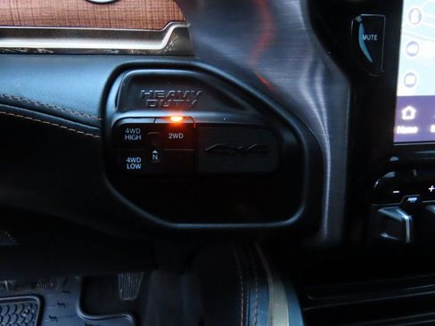 Used 2024 RAM 2500 Limited w/ Safety Group image 34