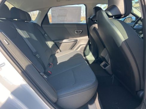 New 2025 Kia K4 LXS image 14