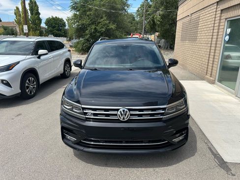 Used 2019 Volkswagen Tiguan SEL Premium R-Line w/ 3rd Row Seat Package AWD/4WD image 15