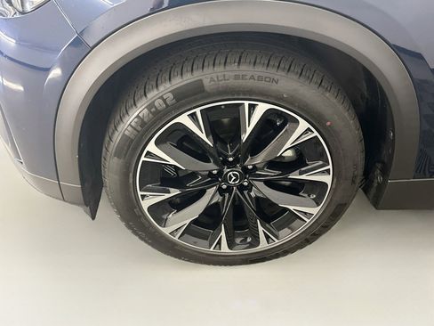 Used 2024 MAZDA CX-90 Plug-In Hybrid w/ Premium Pkg AWD/4WD image 11