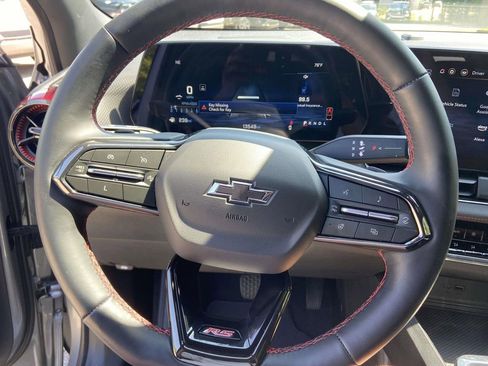 Used 2025 Chevrolet Equinox RS w/ Safety and Technology Package FWD image 36