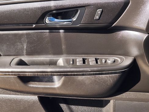 Used 2014 GMC Acadia SLT image 20