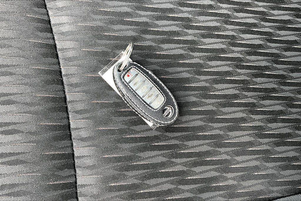 Used 2020 Nissan Rogue SV AWD/4WD image 35