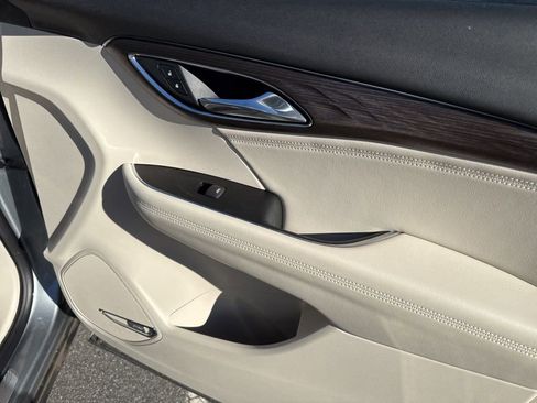 Used 2023 Buick Envision Avenir image 19