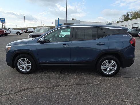 Used 2024 GMC Terrain SLE image 5