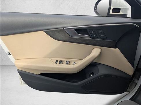 Used 2019 Audi A4 2.0T Premium image 9