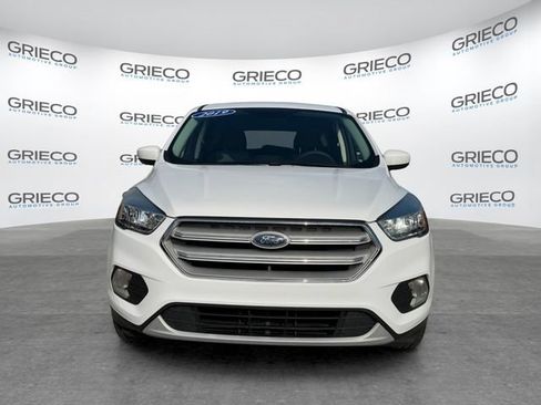 Certified 2019 Ford Escape SE FWD image 2