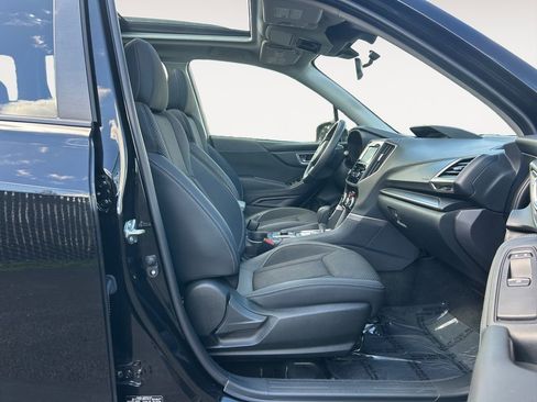 Used 2022 Subaru Forester Premium AWD/4WD image 10