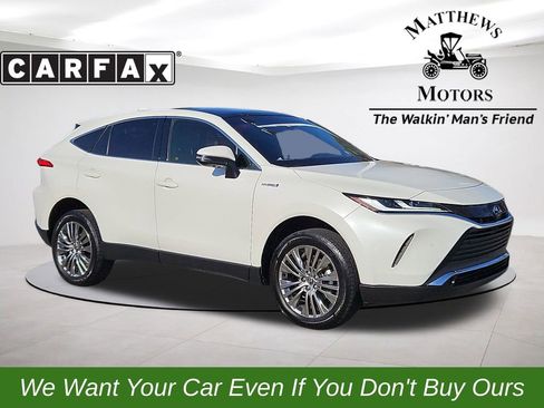 Used 2021 Toyota Venza Limited image 1