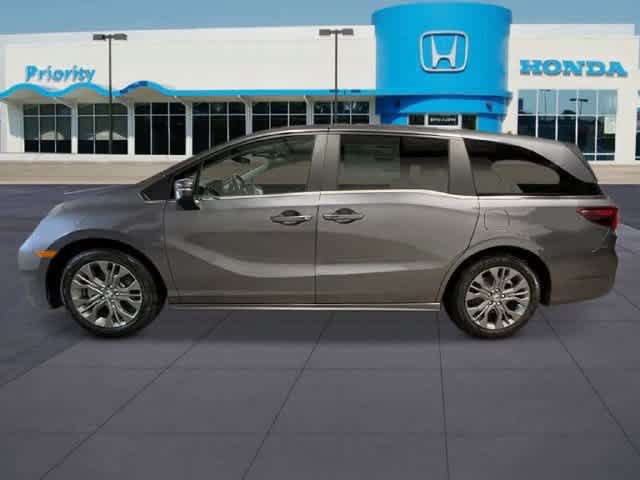 Used 2026 Honda Odyssey Touring image 2