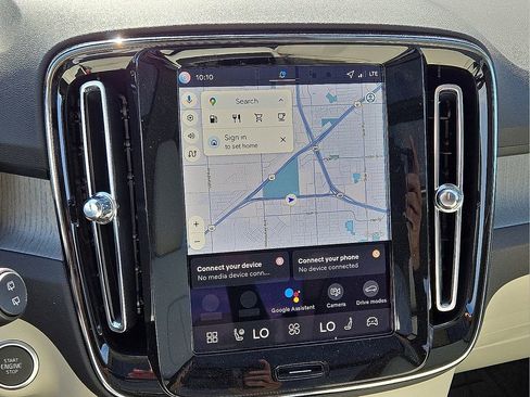 New 2026 Volvo XC40 B5 Plus w/ Protection Package Premier image 26