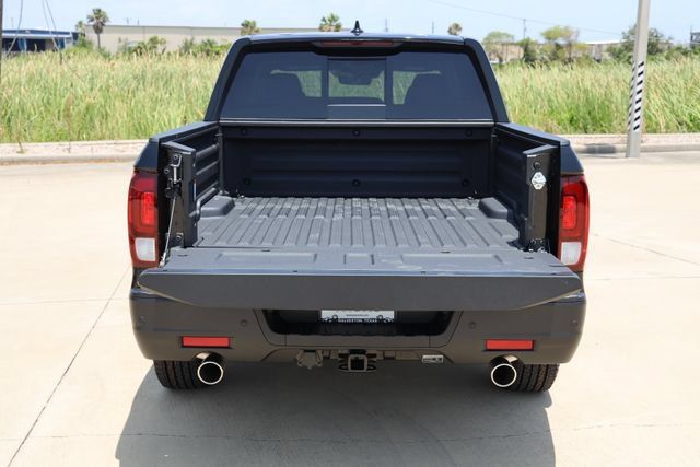 New 2026 Honda Ridgeline Black Edition image 11