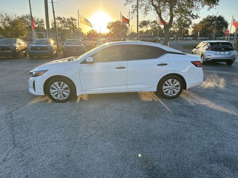 Certified 2025 Nissan Sentra S image 8
