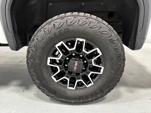 Used 2026 GMC Sierra 2500 AT4X AWD/4WD image 65