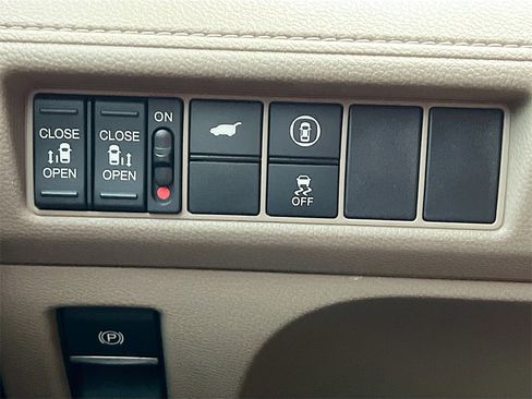 Used 2024 Honda Odyssey EX-L image 10