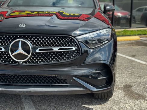 Used 2024 Mercedes-Benz GLC 300 4MATIC w/ AMG Line image 9
