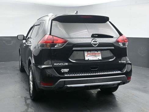 Used 2018 Nissan Rogue SV AWD/4WD image 6