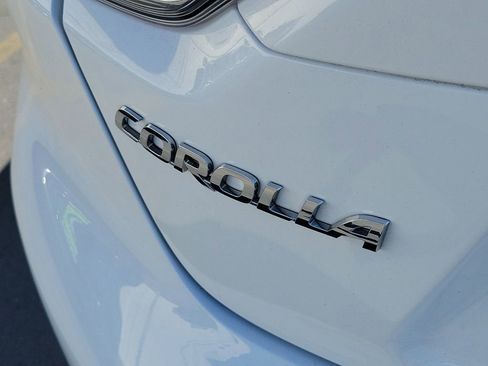 Used 2023 Toyota Corolla SE w/ SE Premium Package image 7