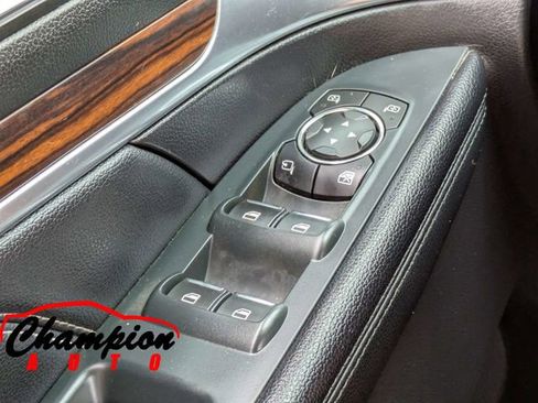 Used 2019 Ford Explorer Limited w/ Ford Safe & Smart Package image 30