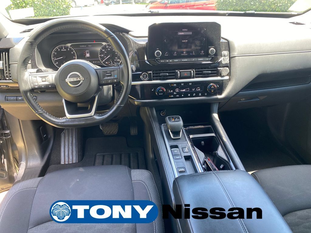 Used 2024 Nissan Pathfinder SV FWD image 22