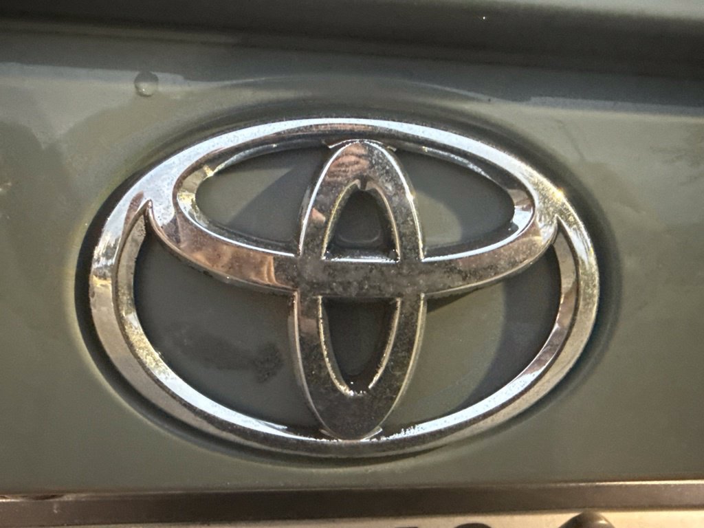 Used 2021 Toyota RAV4 XLE FWD image 12