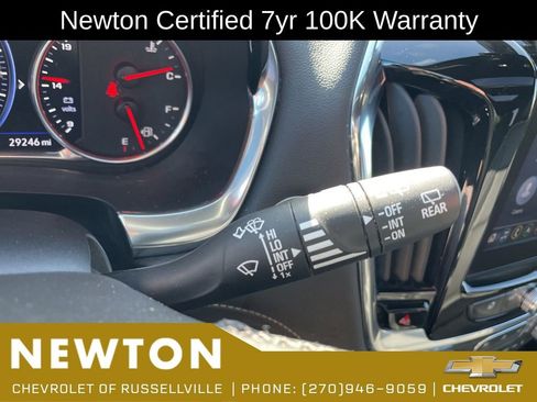 Used 2023 Chevrolet Traverse Premier AWD/4WD image 18