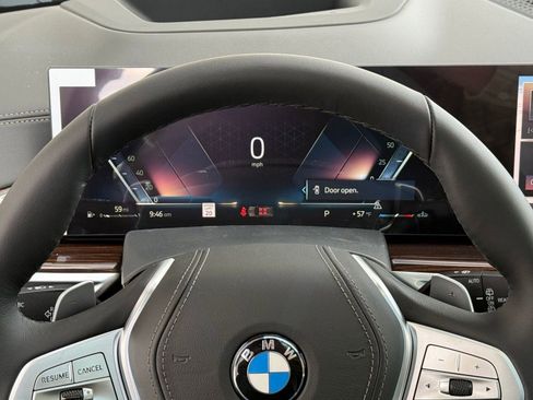 Used 2026 BMW X7 xDrive40i w/ Premium Package image 17