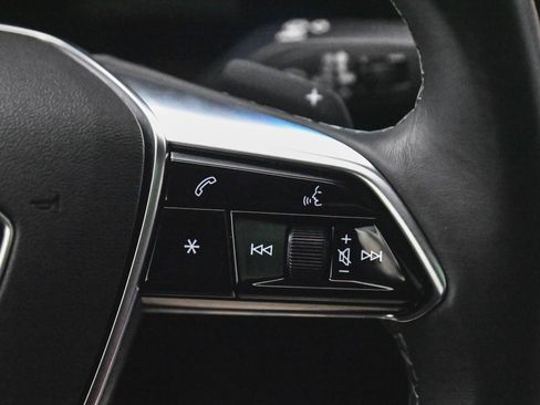 Used 2024 Audi Q8 e-tron Premium Plus w/ Premium Plus Package image 26