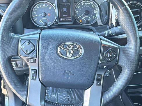 Used 2019 Toyota Tacoma TRD Off-Road image 15