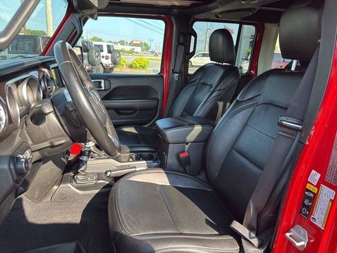 Used 2021 Jeep Wrangler Unlimited Sahara AWD/4WD image 28