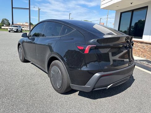 Used 2026 Tesla Model Y 2WD image 5