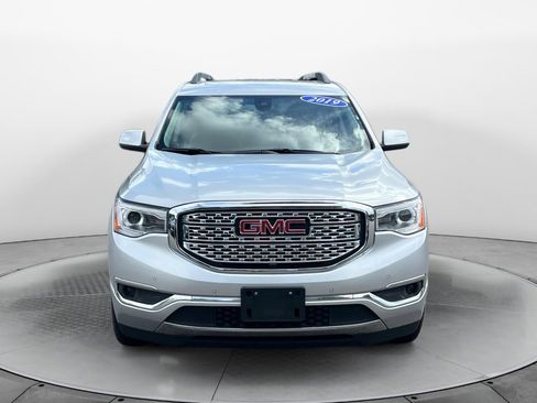 Used 2019 GMC Acadia Denali w/ Technology Package image 2