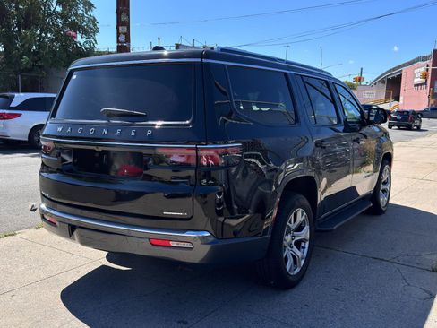 Used 2022 Jeep Wagoneer Series II image 4