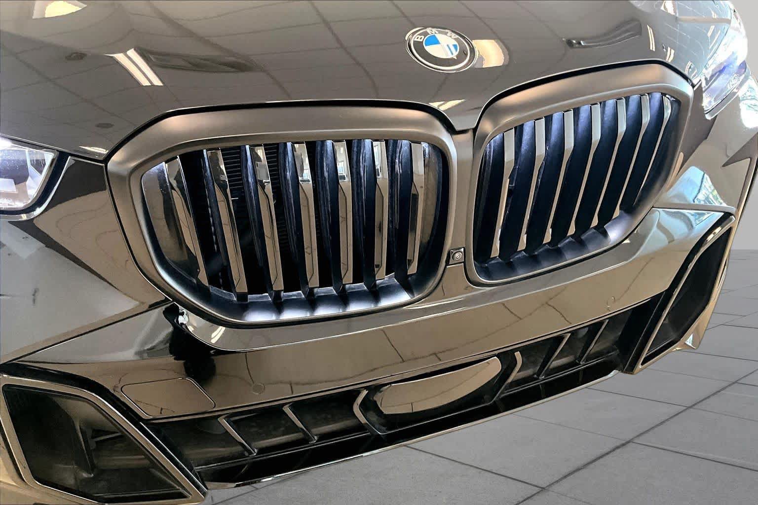 Used 2024 BMW X5 sDrive40i w/ M Sport Package RWD image 28