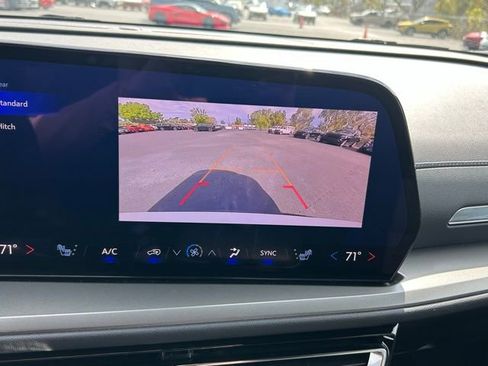 Certified 2025 Chevrolet Traverse LT image 25